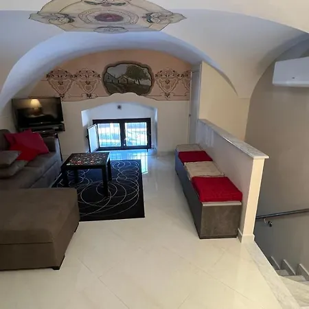 Donizetti House Appartement *